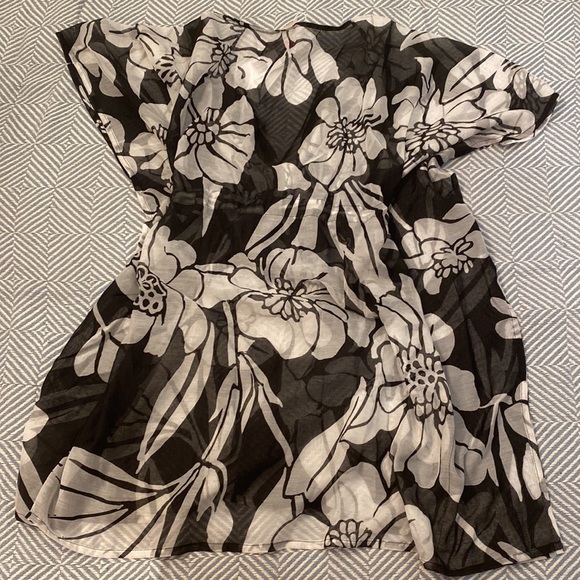 NWT ECHO Paradise Found Hawaiian Flower Butterfly Cover-Up - Picture 2 of 8